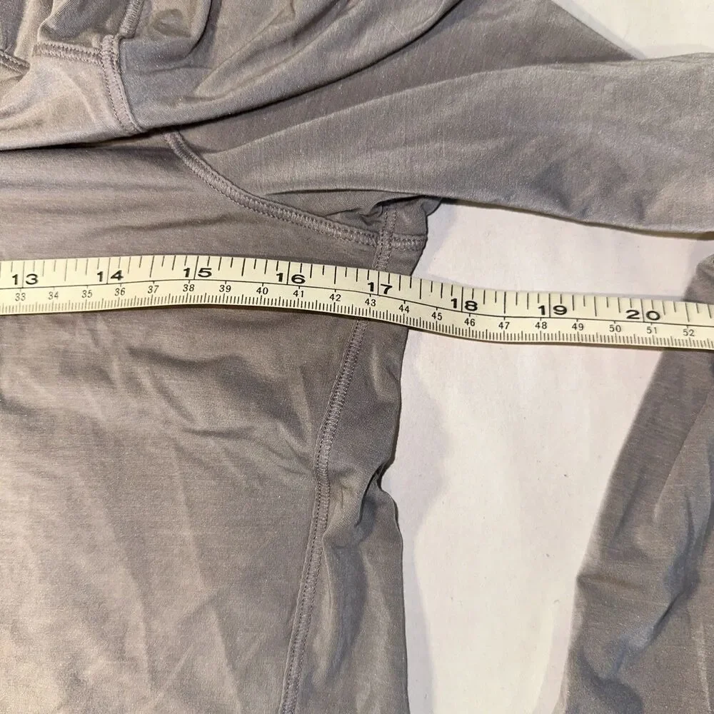 lululemon athletica l Timeless Twist Gray Long Sleeve Top Size 6